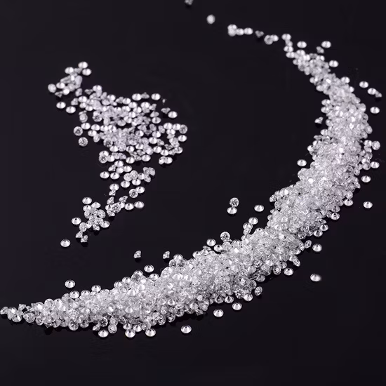 Provence Gem Großhandelspreis pro Karat, farbloser, runder Moissanit-Diamant mit 8 Herzen und Pfeilschliff auf einer Herren-Ohrringuhr